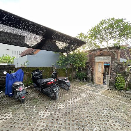 Belimbing Guest House Canggu المظهر الخارجي الصورة